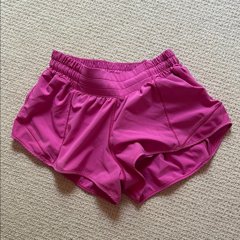 Lululemon Hotty Hot Low Rise 2.5 Shorts